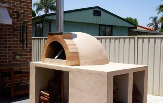 Outdoor pizza oven