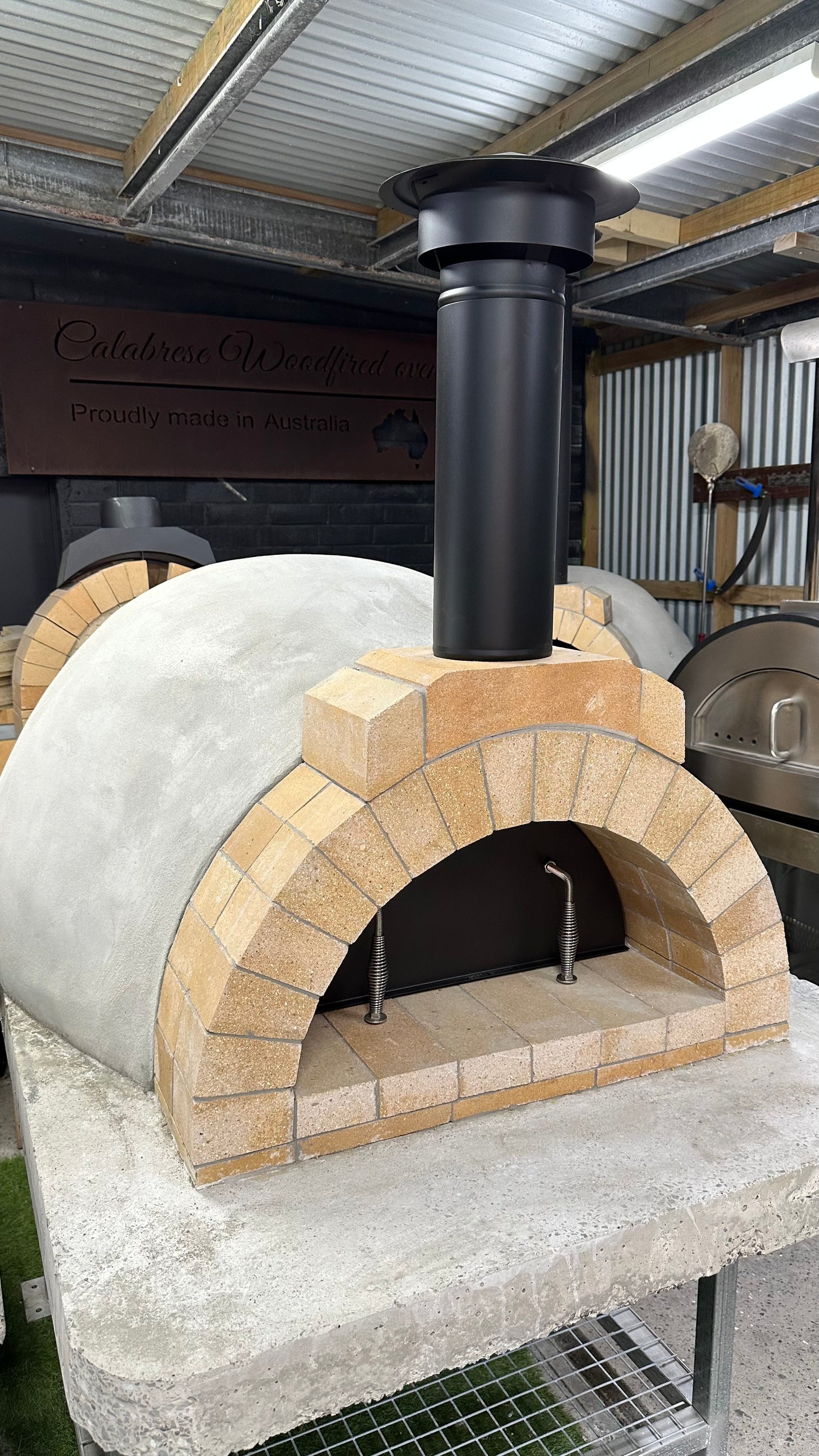 850 Wood fired Brick oven display with stand