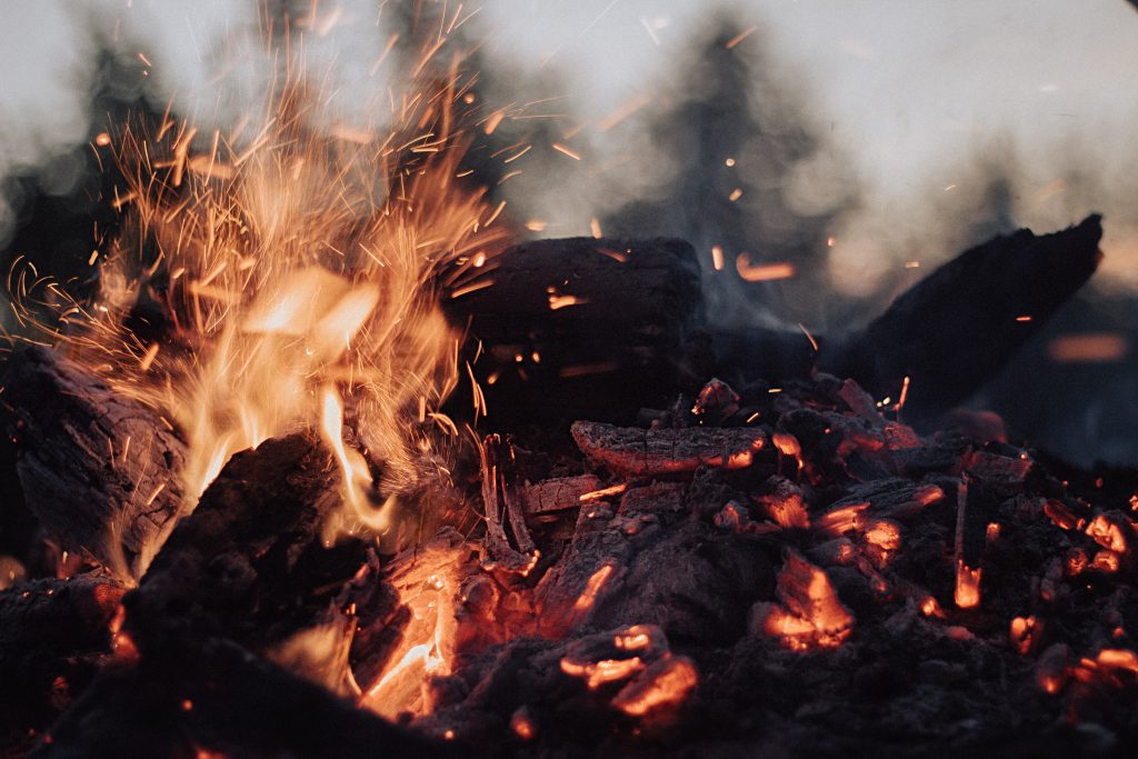 Burning chopped woods - The Woodfired Co